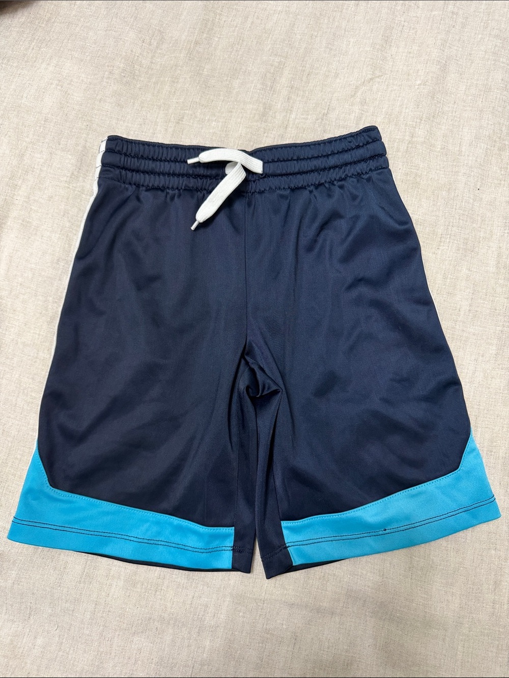 Gap active shorts size small (6/7)